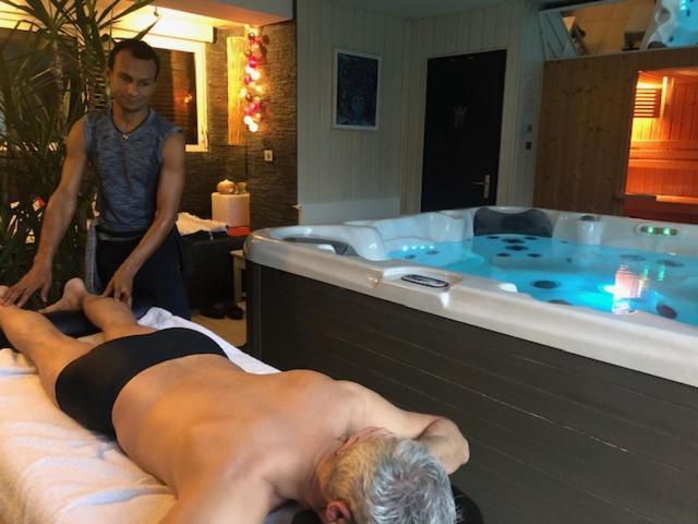 Gite Piscine Jacuzzi Privatises Clos Valentin Freulleville ภายนอก รูปภาพ